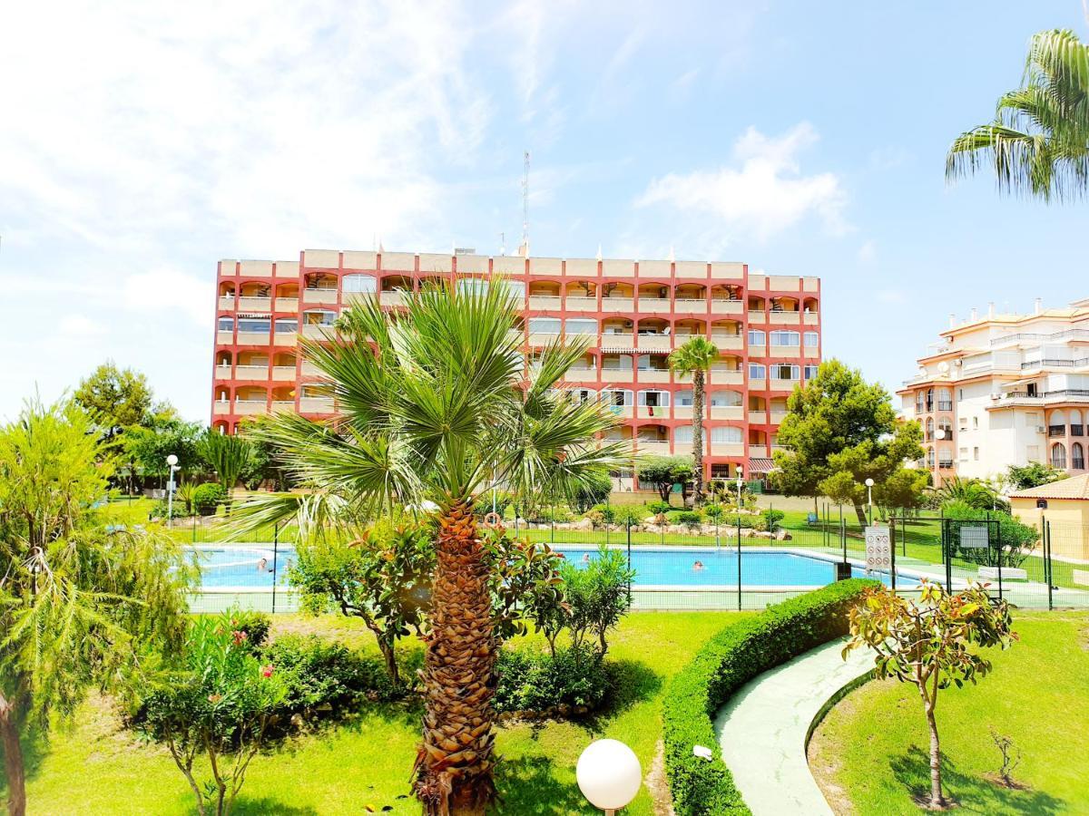 Best House Paola Torrevieja Luaran gambar